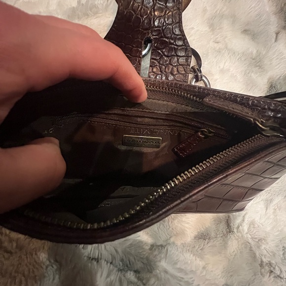 Beautiful leather Adrienne Vittadini shoulder bag - Picture 7 of 8